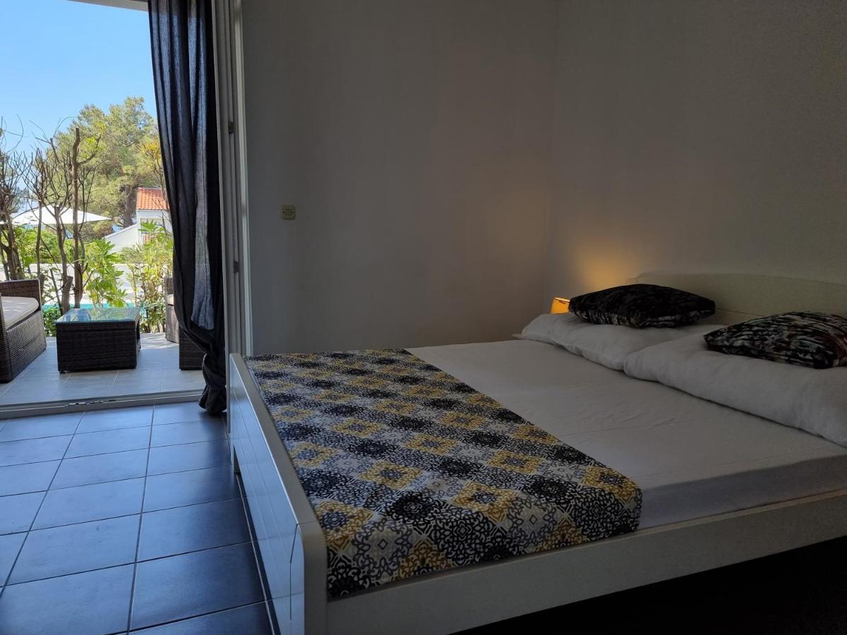 Villa Flamingo Deluxe Novalja Eksteriør bilde