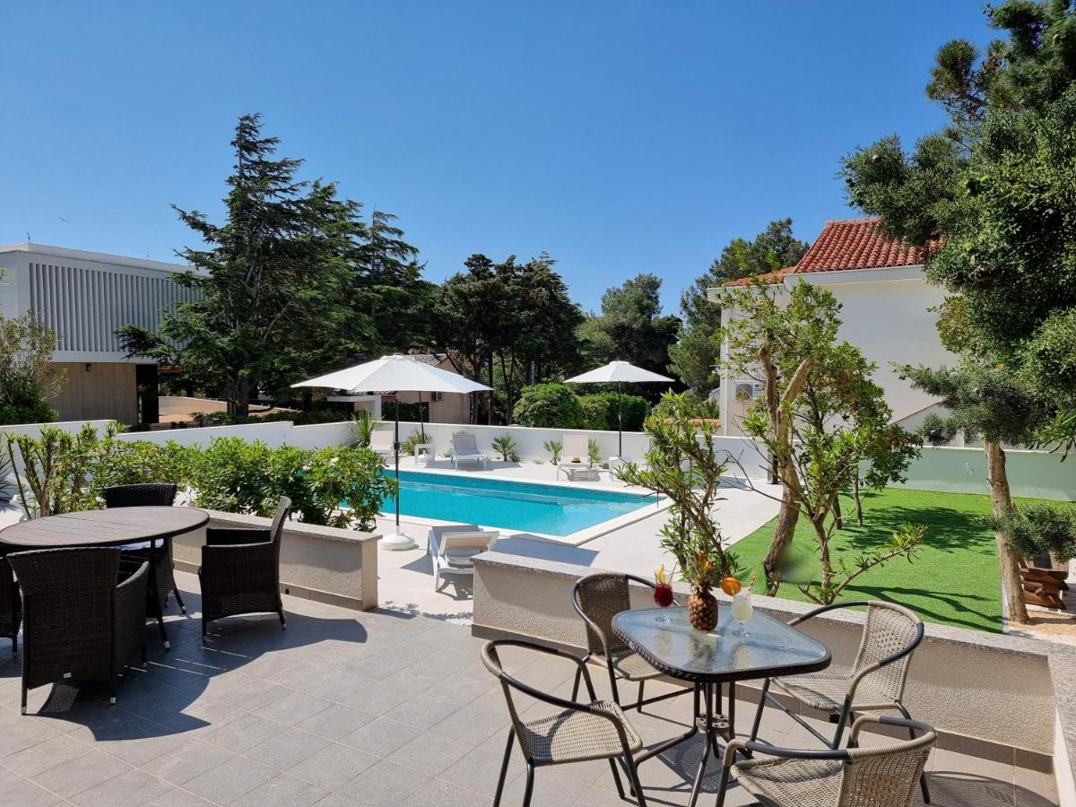 Villa Flamingo Deluxe Novalja Eksteriør bilde